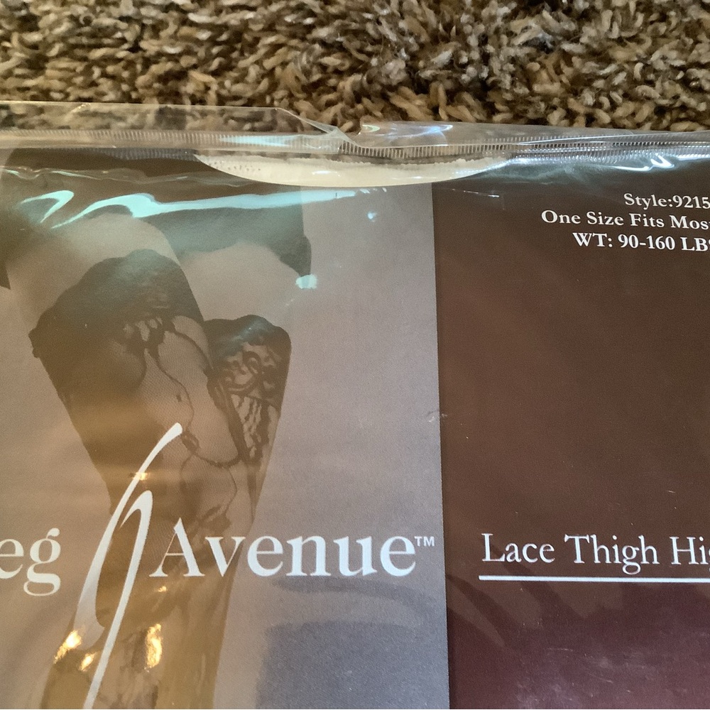 Leg Avenue lace thigh highs, color white, One Size - Picture 10 of 10